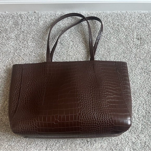 OLD NAVY Faux Leather Tote Bag Color: Espresso - Picture 5 of 6